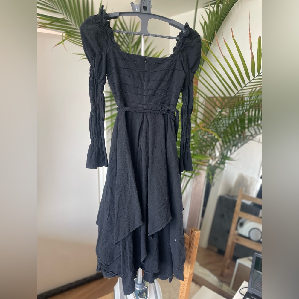 SIMSIM Wide neck Ruffled Midi Dress - Picture 9 of 10